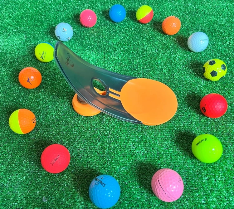 Golf4u2_putter_terning_uderzenie_orange_ball_left