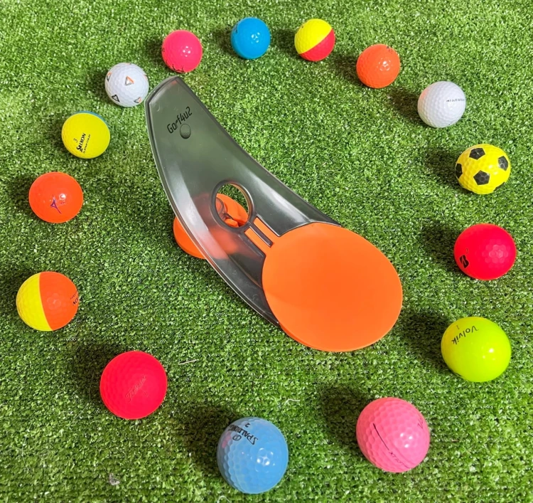 Golf4u2_putter_terning_uderzenie_orange_ball_front_left