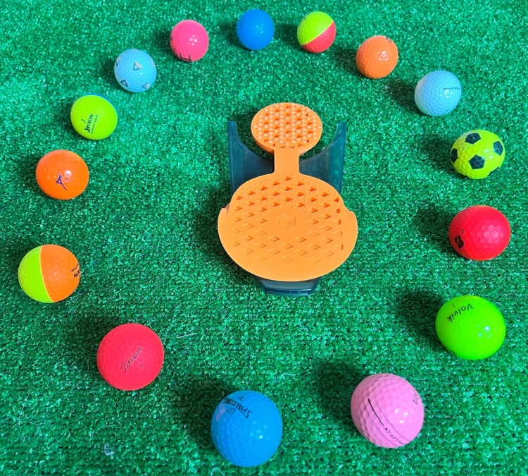 Golf4u2_putter_terning_uderzenie_orange_ball_clouse