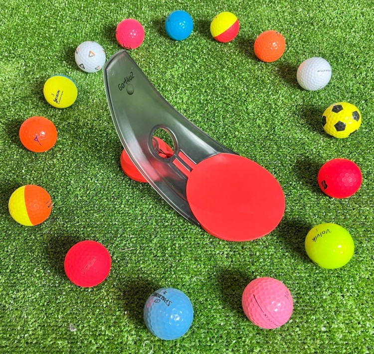 Golf4u2_putter_terning_uderzenie_red_ball_front_left