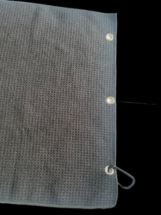 Ręcznik czarny do czyszczenia kijów i piłeczek golfowych_oczka