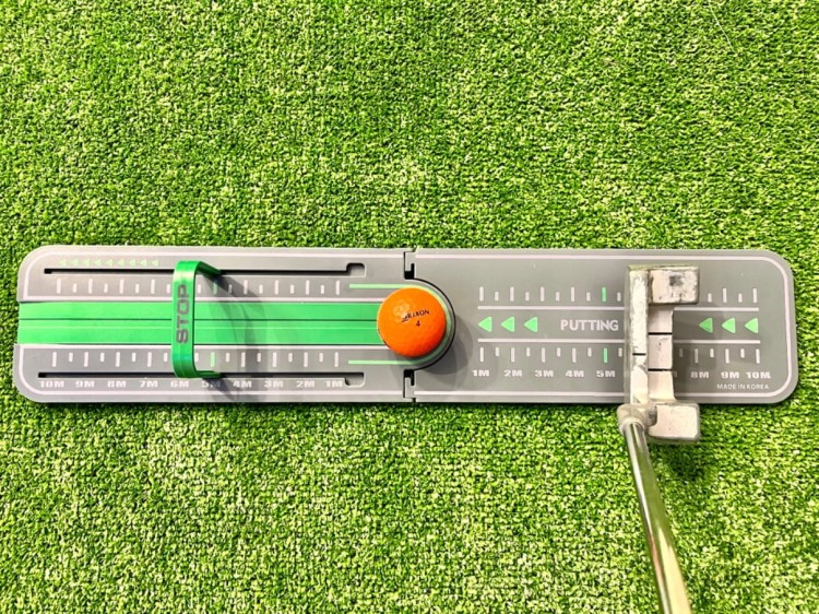 Putting green trenaż