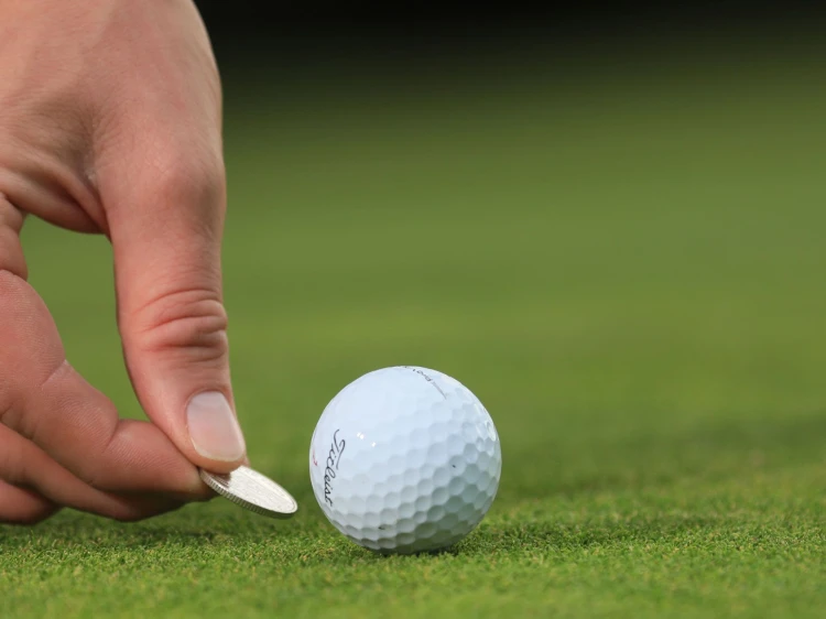 Znacznik piłeczek na green Hole in one golf4u2.jpg